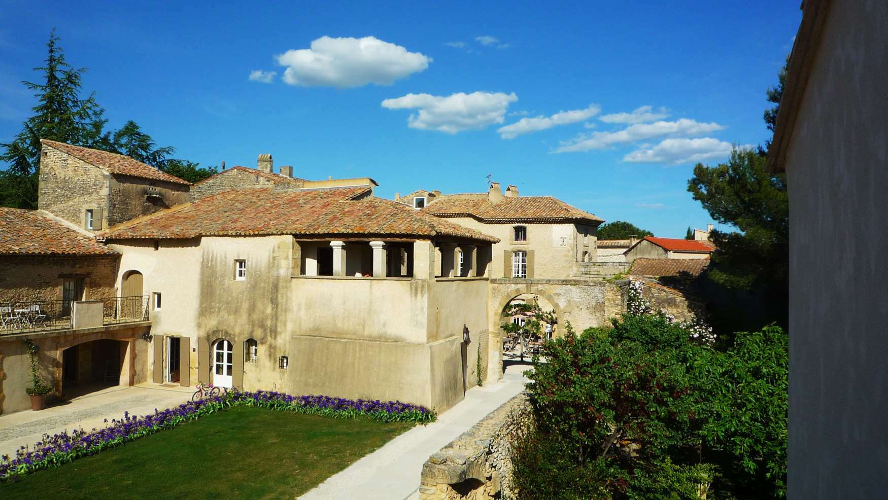 Domaine Des Escaunes Sernhac Exterior foto